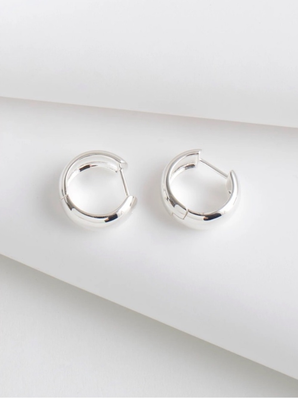 Madewell Demi fine Sterling Silver huggie Earrings - Picture 3 of 3